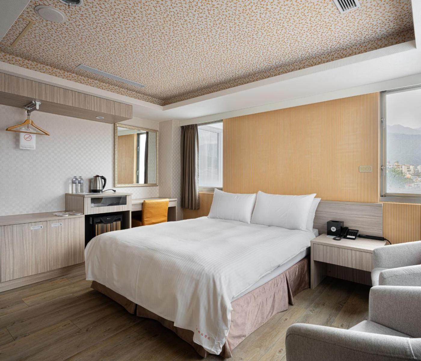 West Hotel Puli Esterno foto